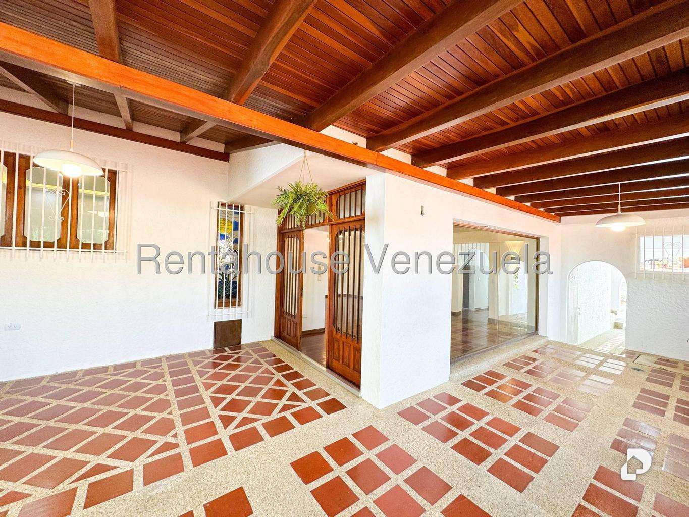 Casa en Prados del Este, Caracas – 67