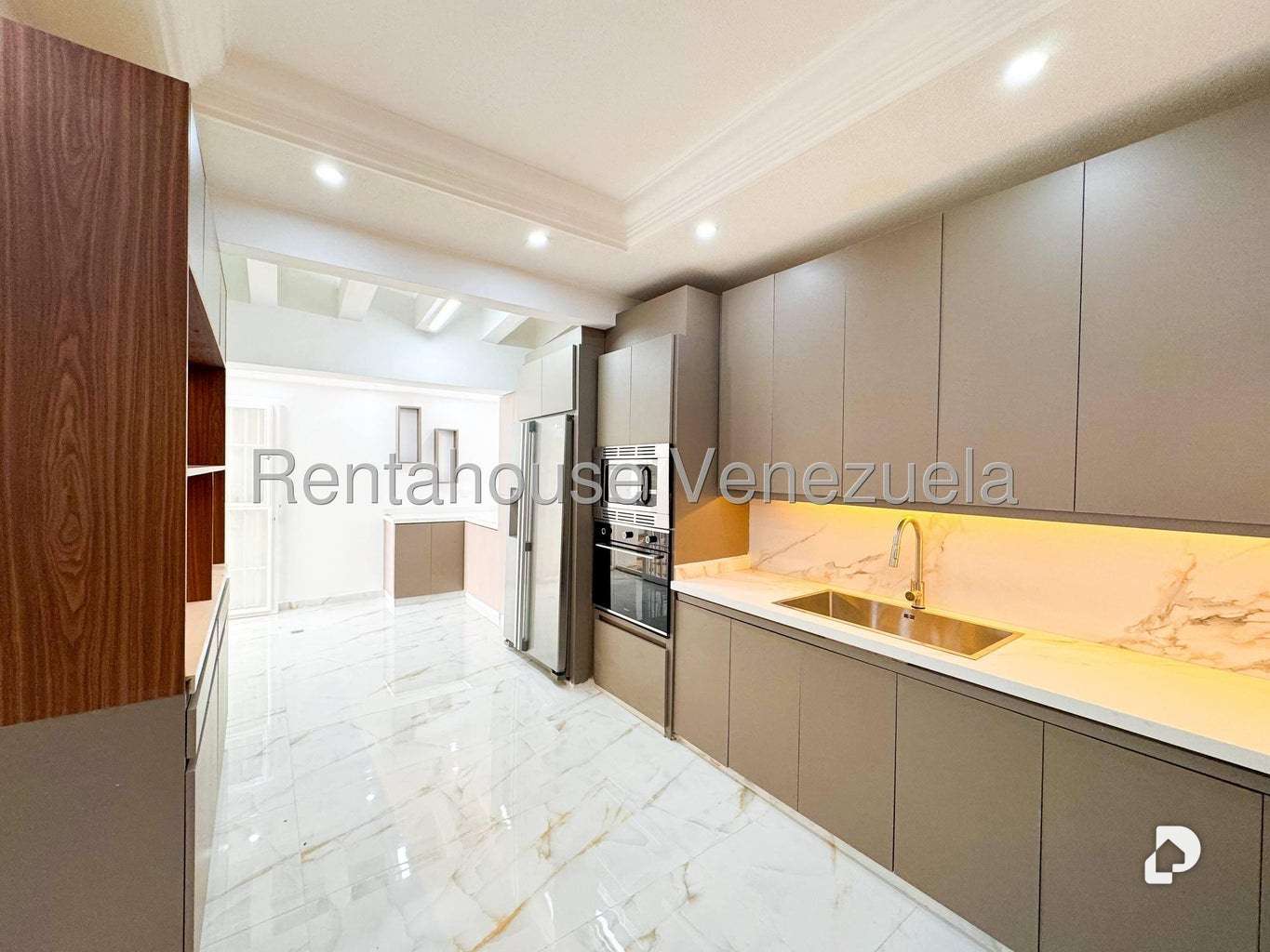 Casa en Prados del Este, Caracas – 8