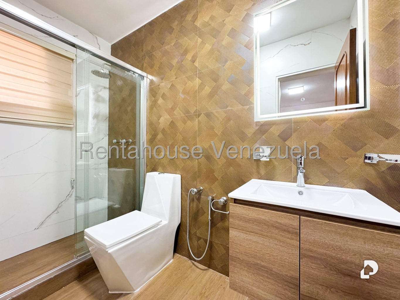 Casa en Prados del Este, Caracas – 23
