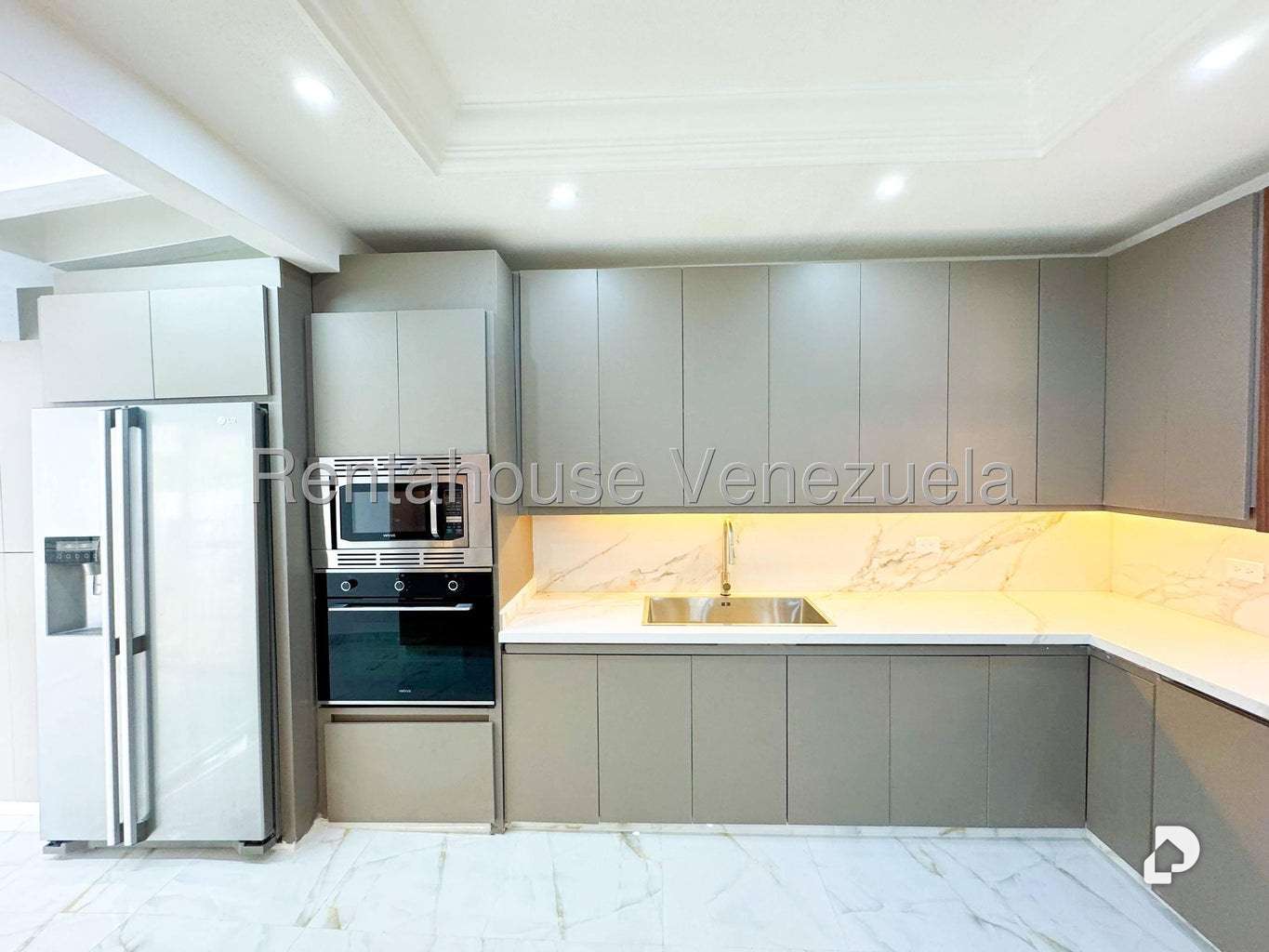 Casa en Prados del Este, Caracas – 9