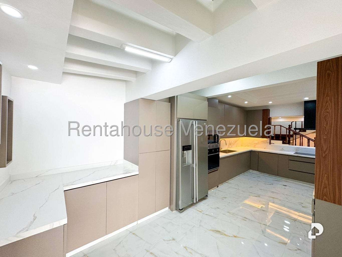 Casa en Prados del Este, Caracas – 11