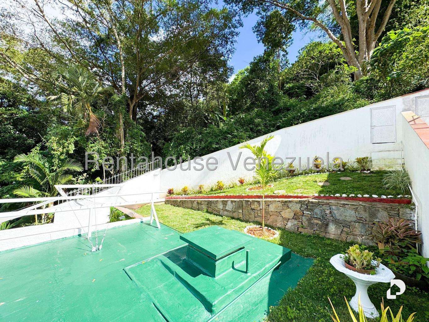 Casa en Prados del Este, Caracas – 76