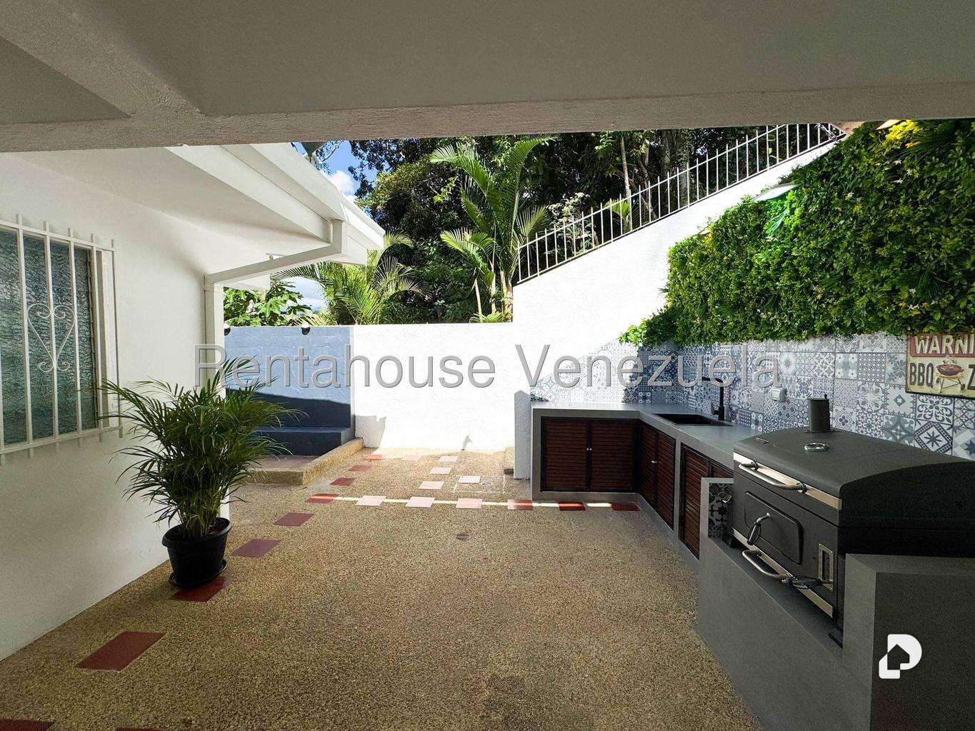 Casa en Prados del Este, Caracas – 72