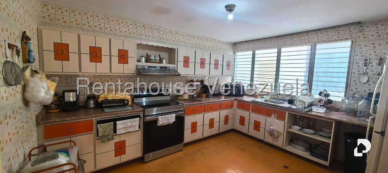Casa en Los Naranjos (del Cafetal), Caracas – 24