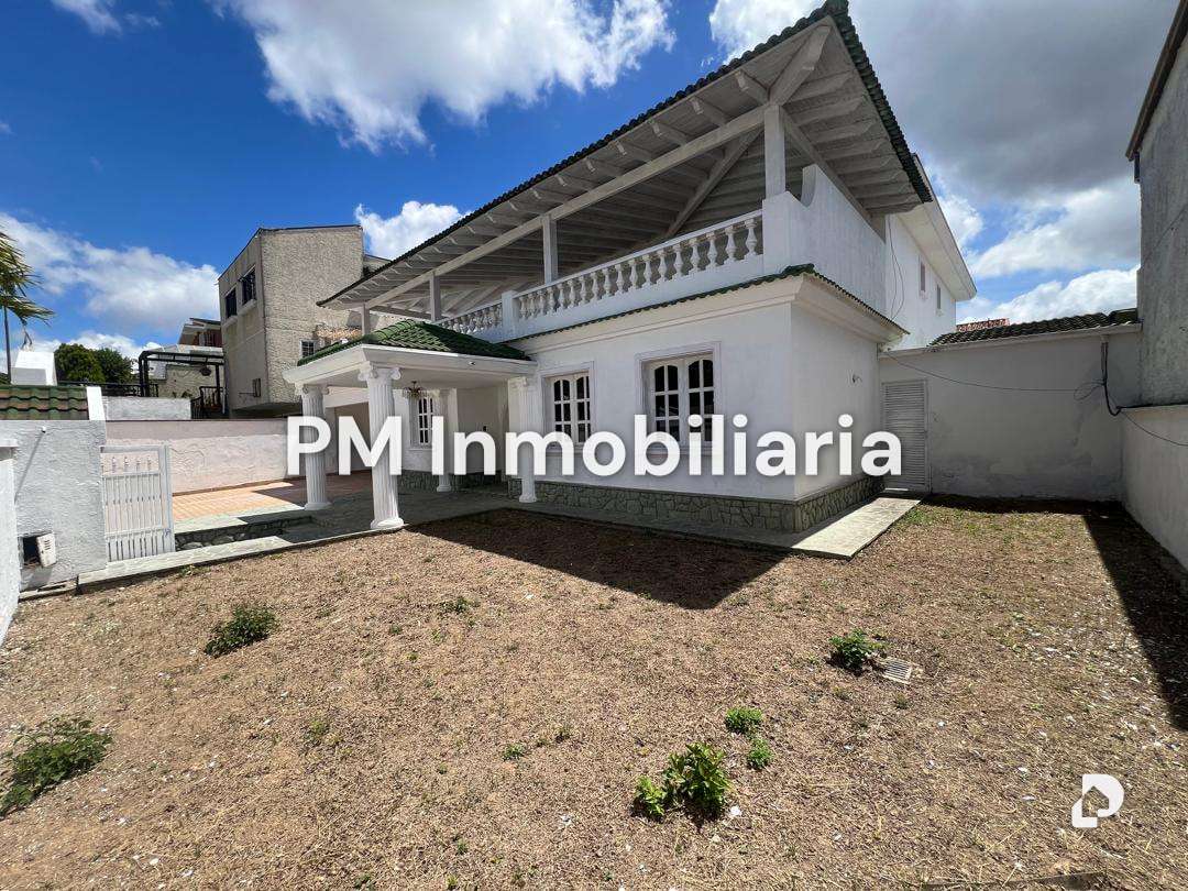 Casa en Los Naranjos (Las Mercedes), Caracas – 26