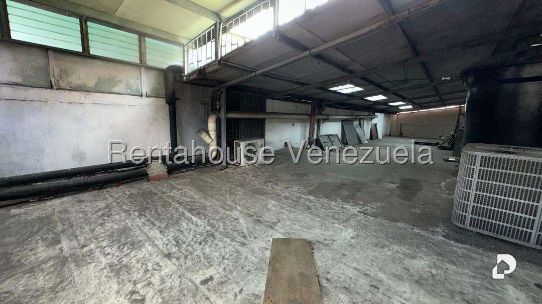 Local comercial en Catia, Caracas – 12