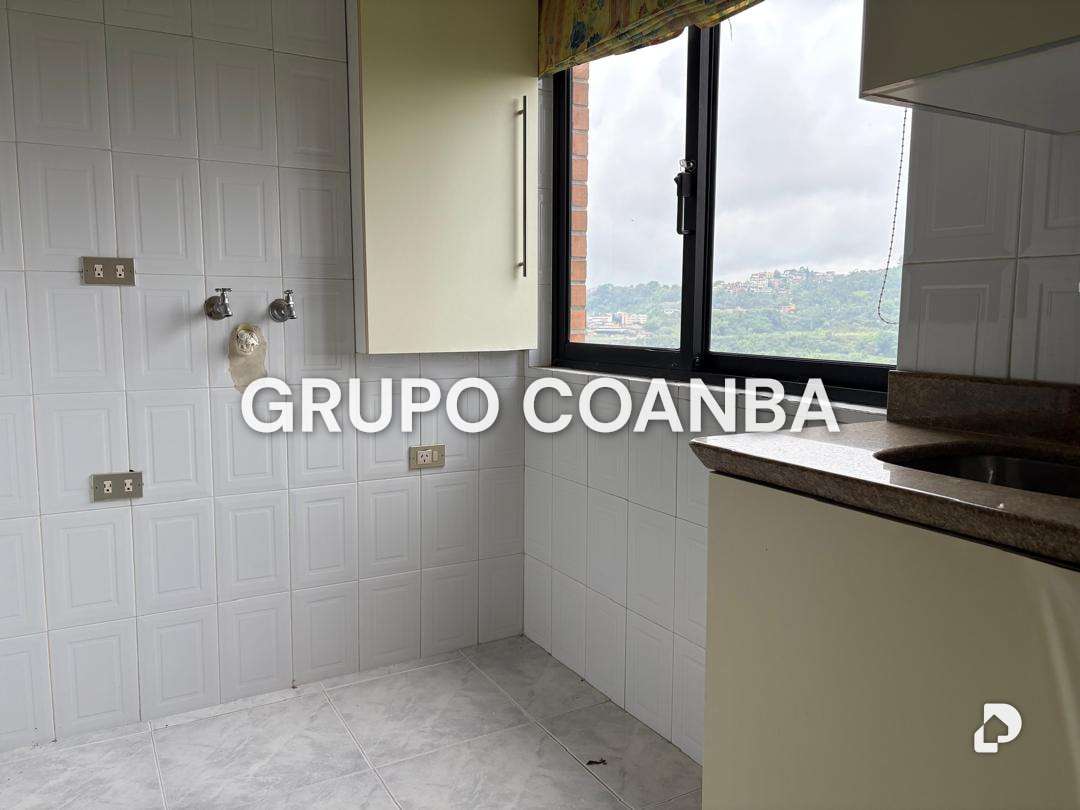 Apartamento en Urb. Miranda, Caracas – 16