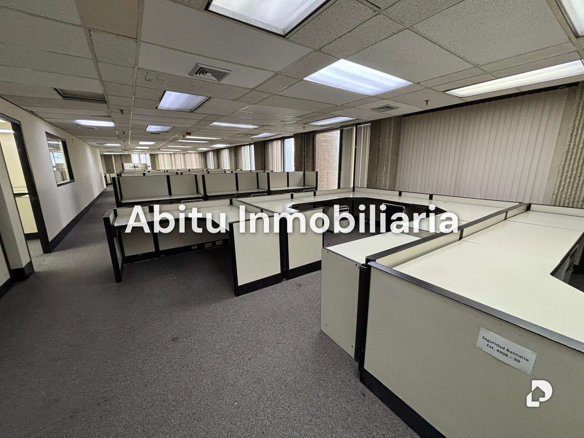 Oficina en La Castellana, Caracas – 9