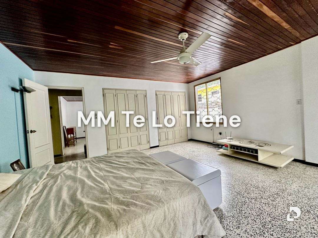 Casa en Altamira, Caracas – 27