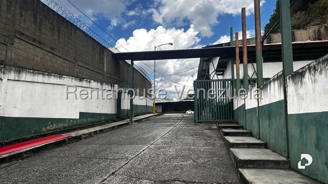 Galpón en Parroquia Santa Rosalía, Caracas – 3