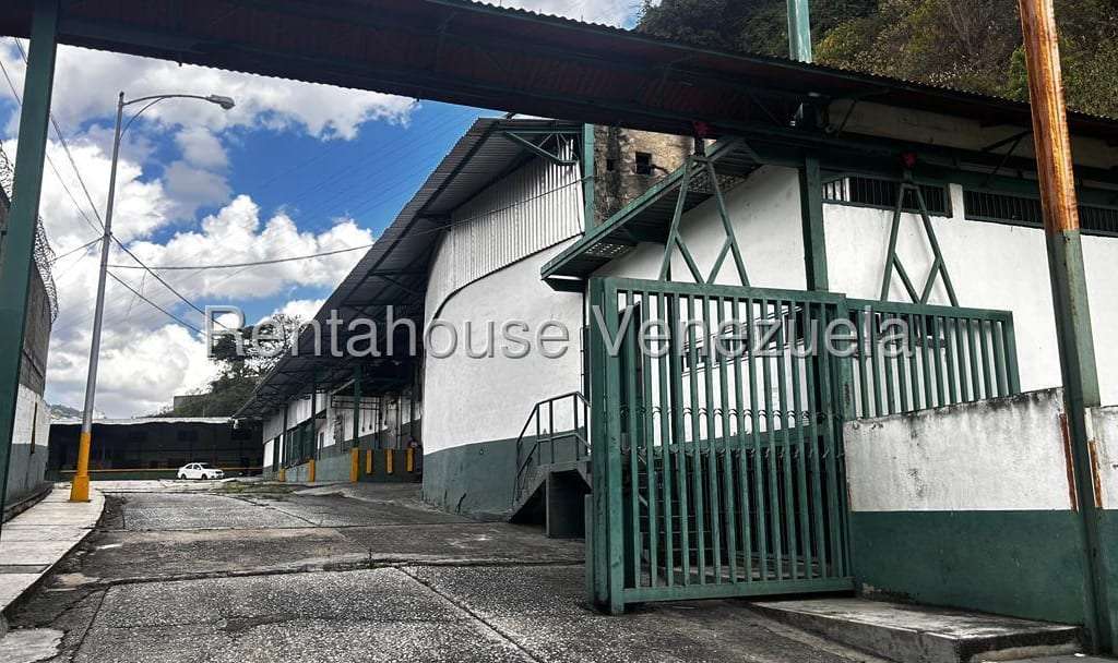 Galpón en Parroquia Santa Rosalía, Caracas - 1