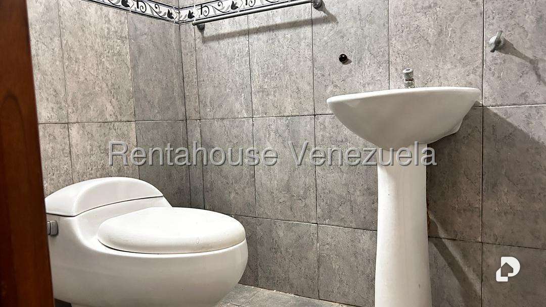 Galpón en Parroquia Santa Rosalía, Caracas – 26