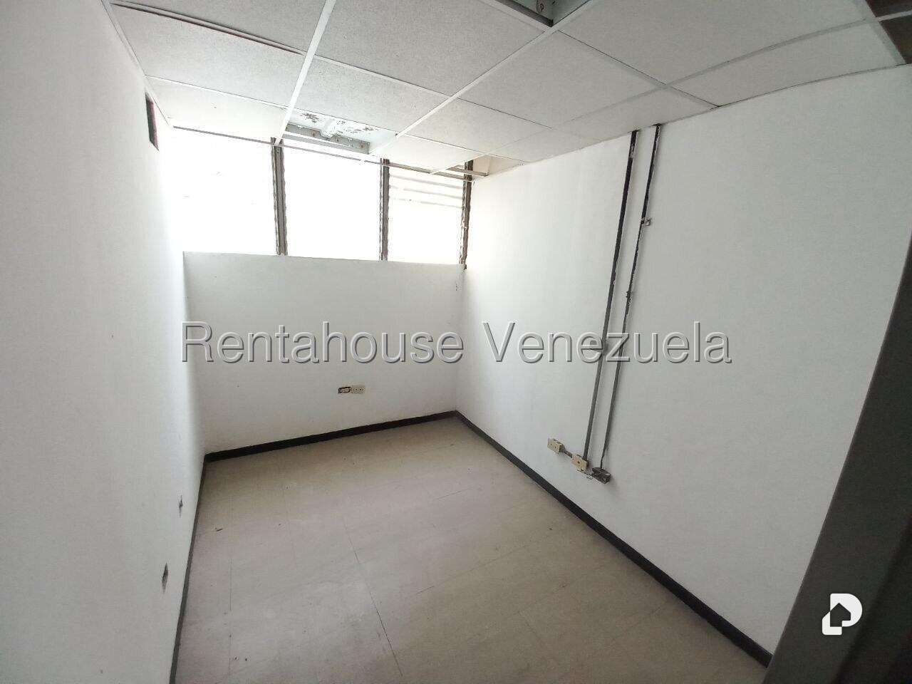 Local comercial en Palo Verde, Caracas – 20