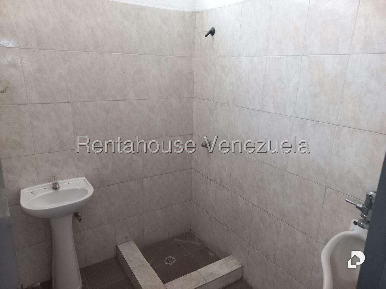 Local comercial en Palo Verde, Caracas – 10