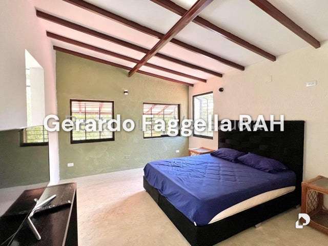 Apartamento en Oripoto, Caracas – 13