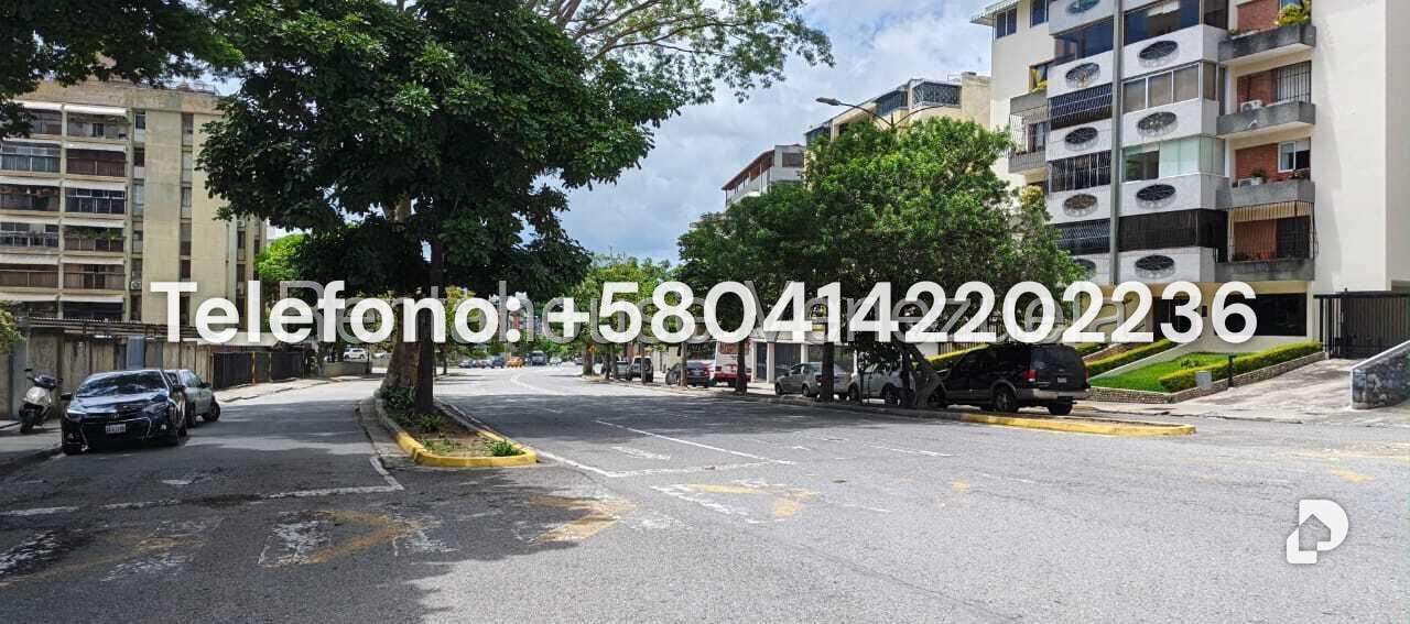 Apartment in Cumbres de Curumo, Caracas – 2