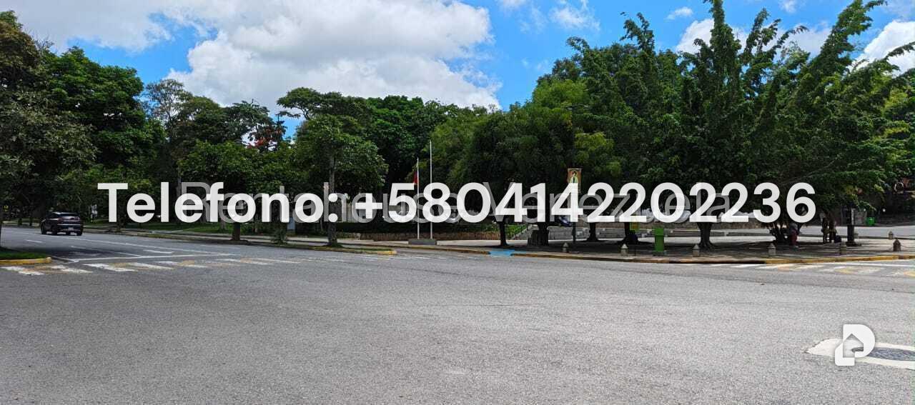 Apartment in Cumbres de Curumo, Caracas – 3