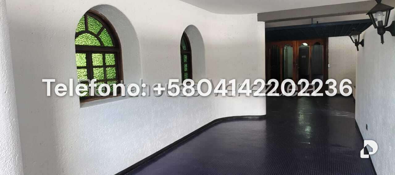 Apartment in Cumbres de Curumo, Caracas – 4