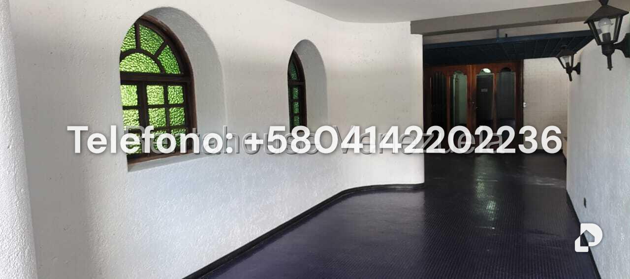 Apartment in Cumbres de Curumo, Caracas – 4