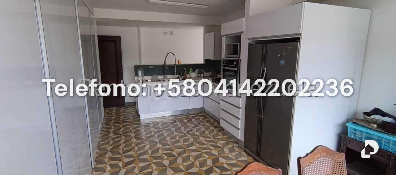 Apartment in Cumbres de Curumo, Caracas – 11