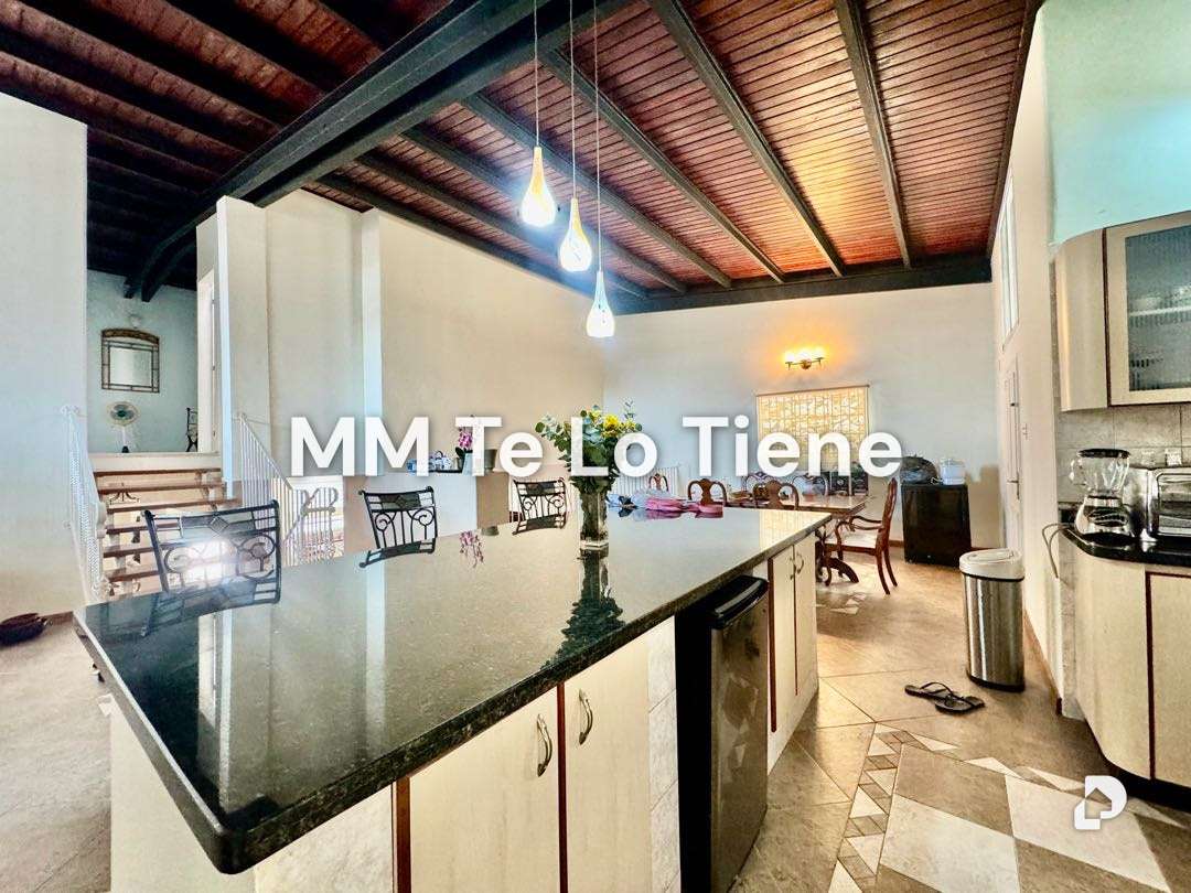 Casa en Cumbres de Curumo, Caracas – 14