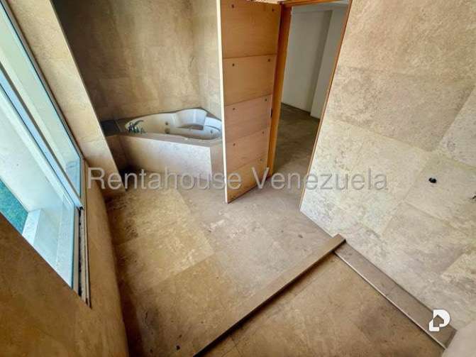 Apartamento en Las Mercedes, Caracas – 11