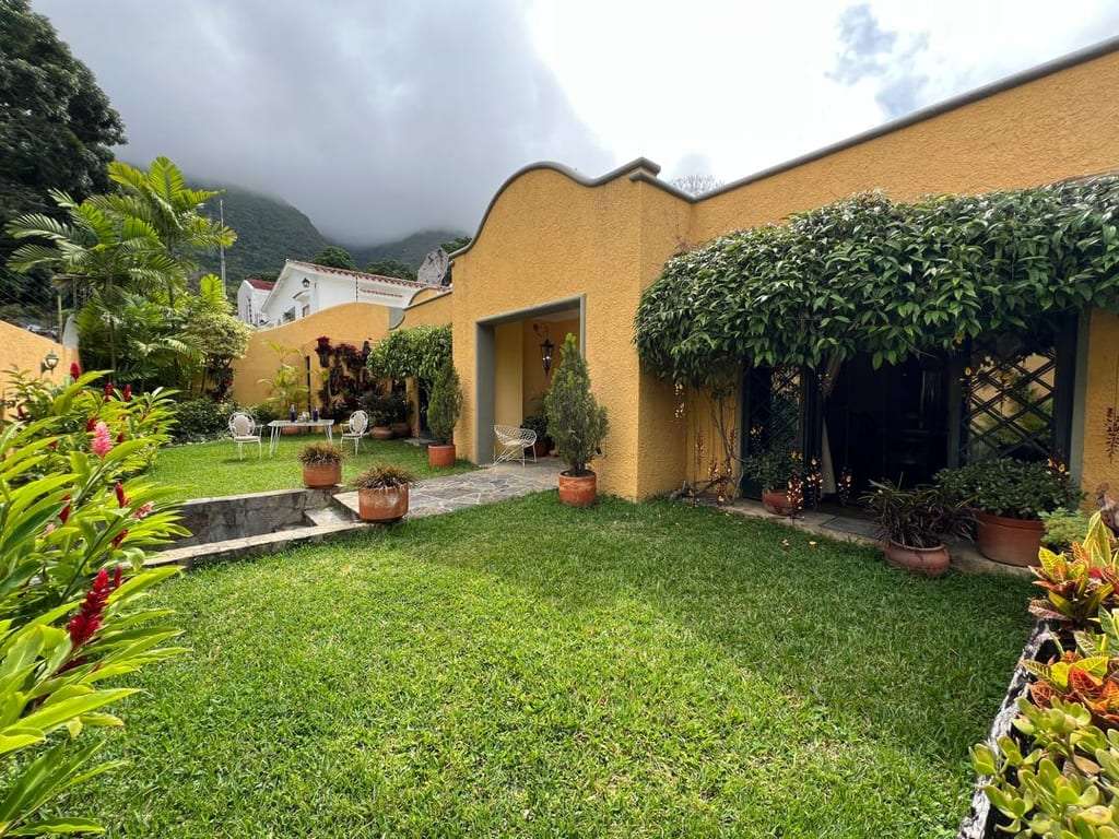 Casa en Altamira, Caracas - 1