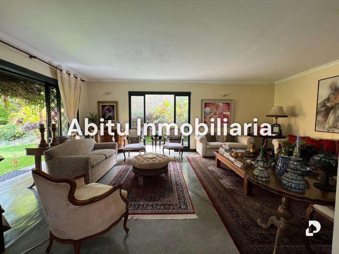 Casa en Altamira, Caracas – 9