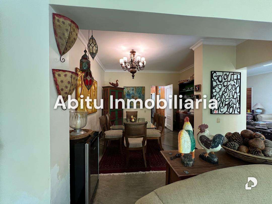 Casa en Altamira, Caracas – 20
