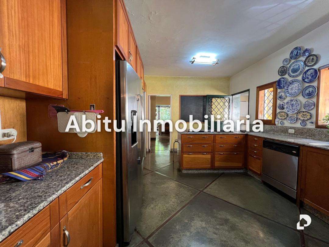 Casa en Altamira, Caracas – 22