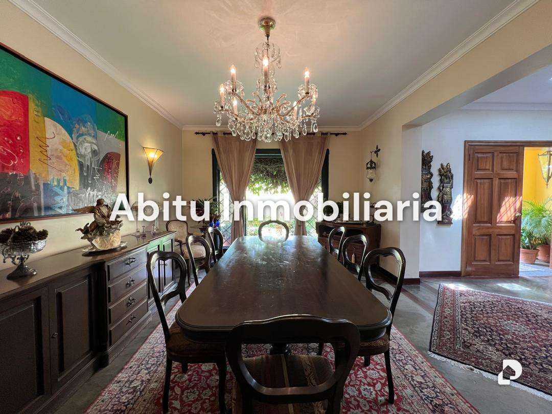 Casa en Altamira, Caracas – 16