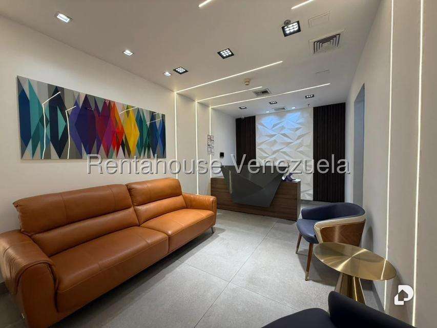 Office in Los Palos Grandes, Caracas – 2
