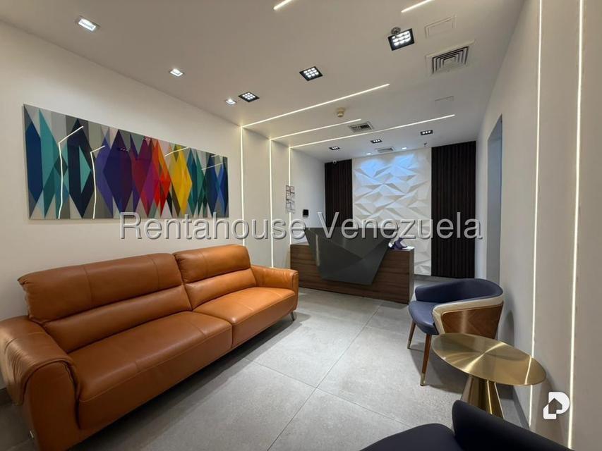 Office in Los Palos Grandes, Caracas – 2