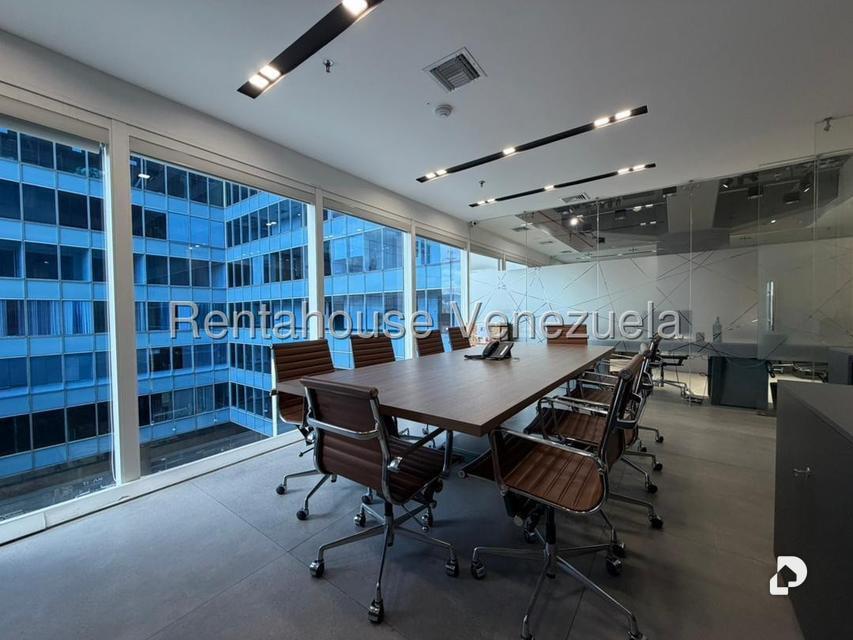 Office in Los Palos Grandes, Caracas – 3