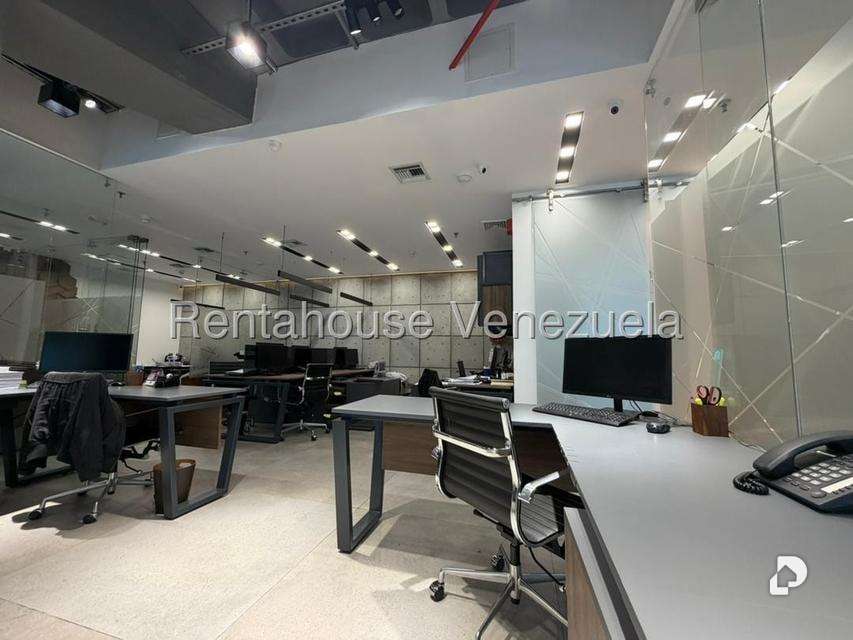 Office in Los Palos Grandes, Caracas – 5