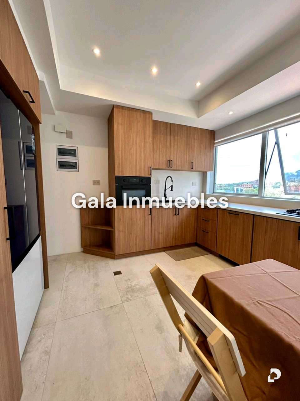 Apartamento en La Castellana, Caracas – 11