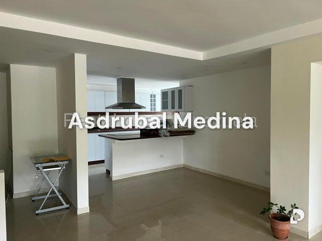 Apartamento en El Cigarral, Caracas – 3