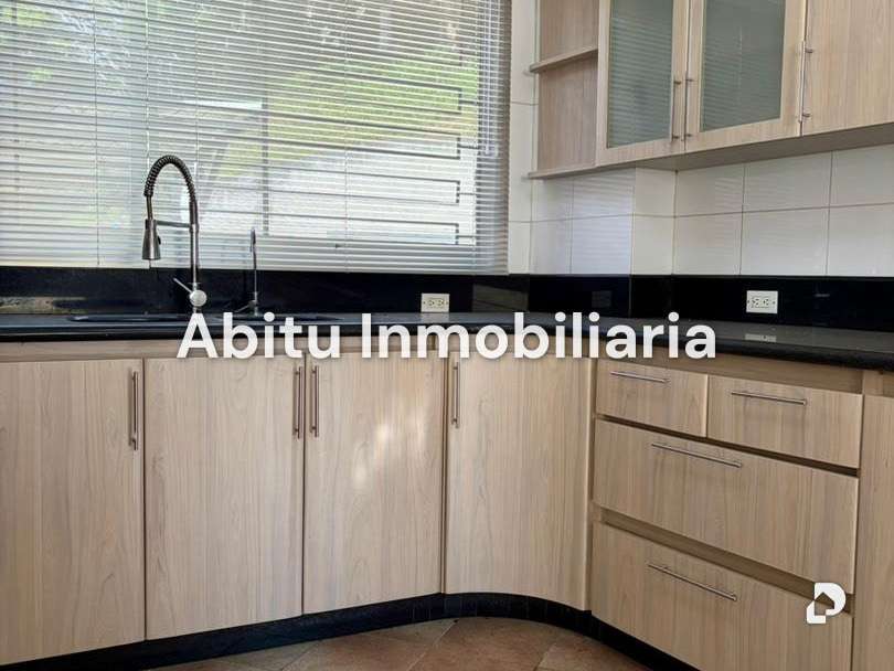 Townhouse en La Trinidad, Caracas – 21