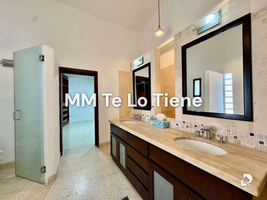 Casa en Lomas de Chuao, Caracas – 23