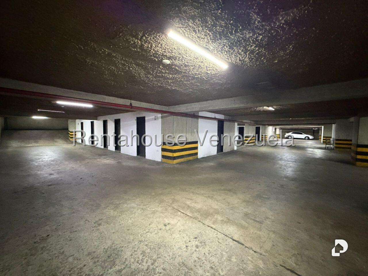 Apartamento en El Rosal, Caracas – 29