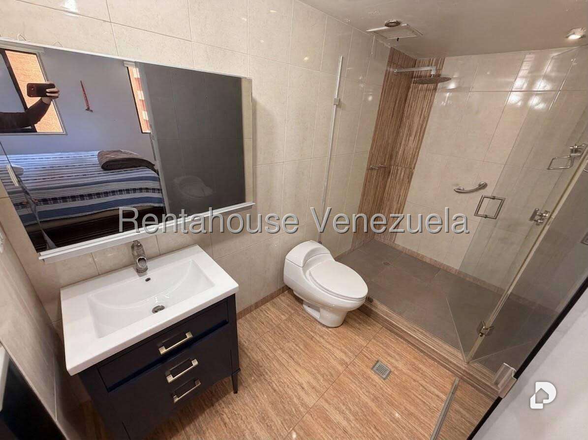 Apartamento en El Rosal, Caracas – 9
