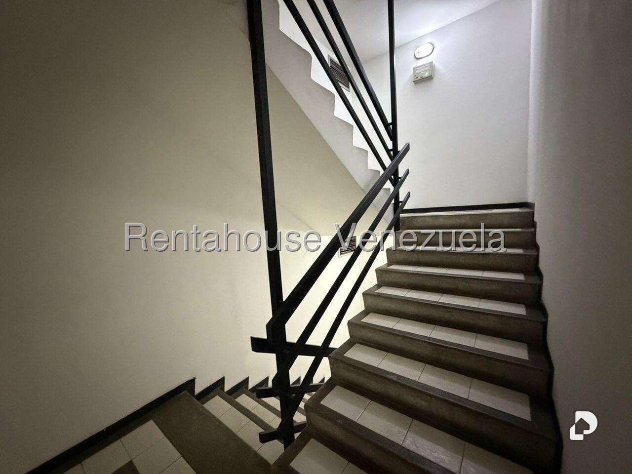 Apartamento en El Rosal, Caracas – 27
