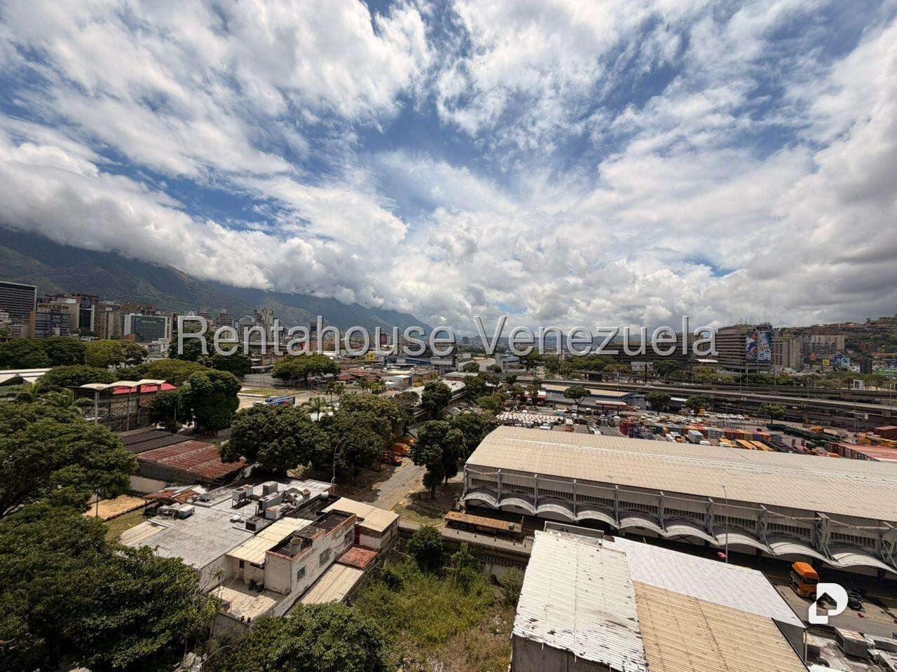 Apartamento en El Rosal, Caracas – 18