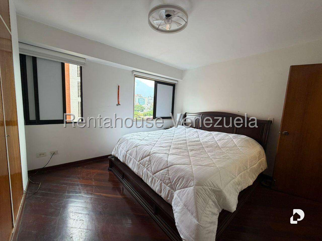 Apartamento en El Rosal, Caracas – 7