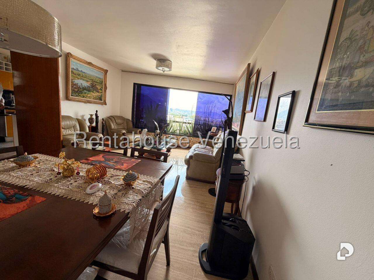 Apartamento en El Rosal, Caracas – 17