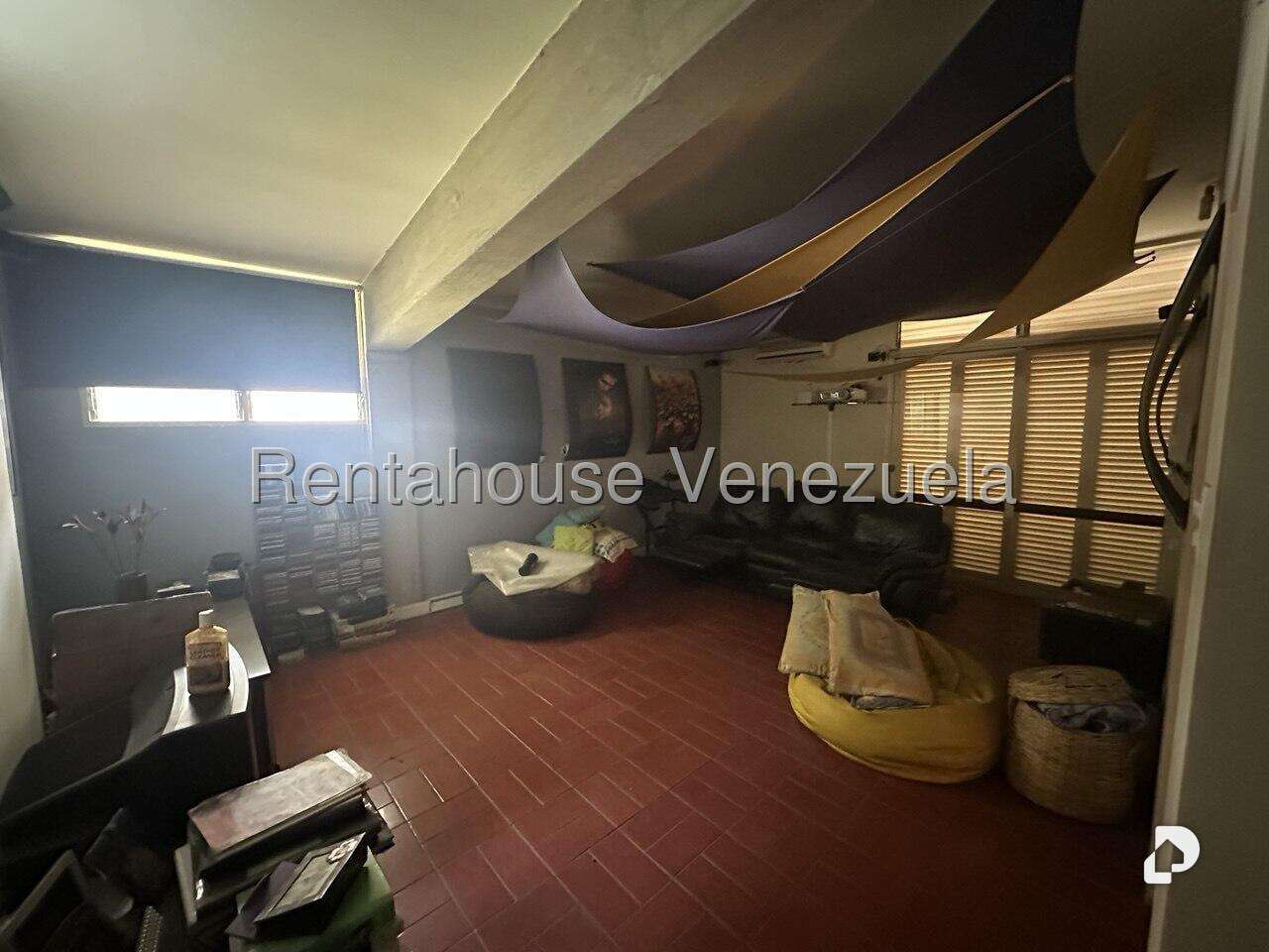 Casa en Colinas de Bello Monte, Caracas – 27