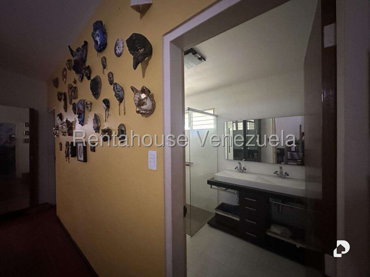 Casa en Colinas de Bello Monte, Caracas – 24