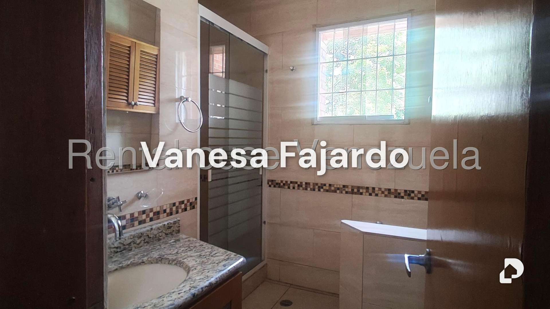 Casa en Alta Florida, Caracas – 24