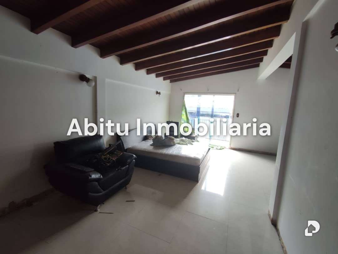 House in El Marqués, Caracas – 4