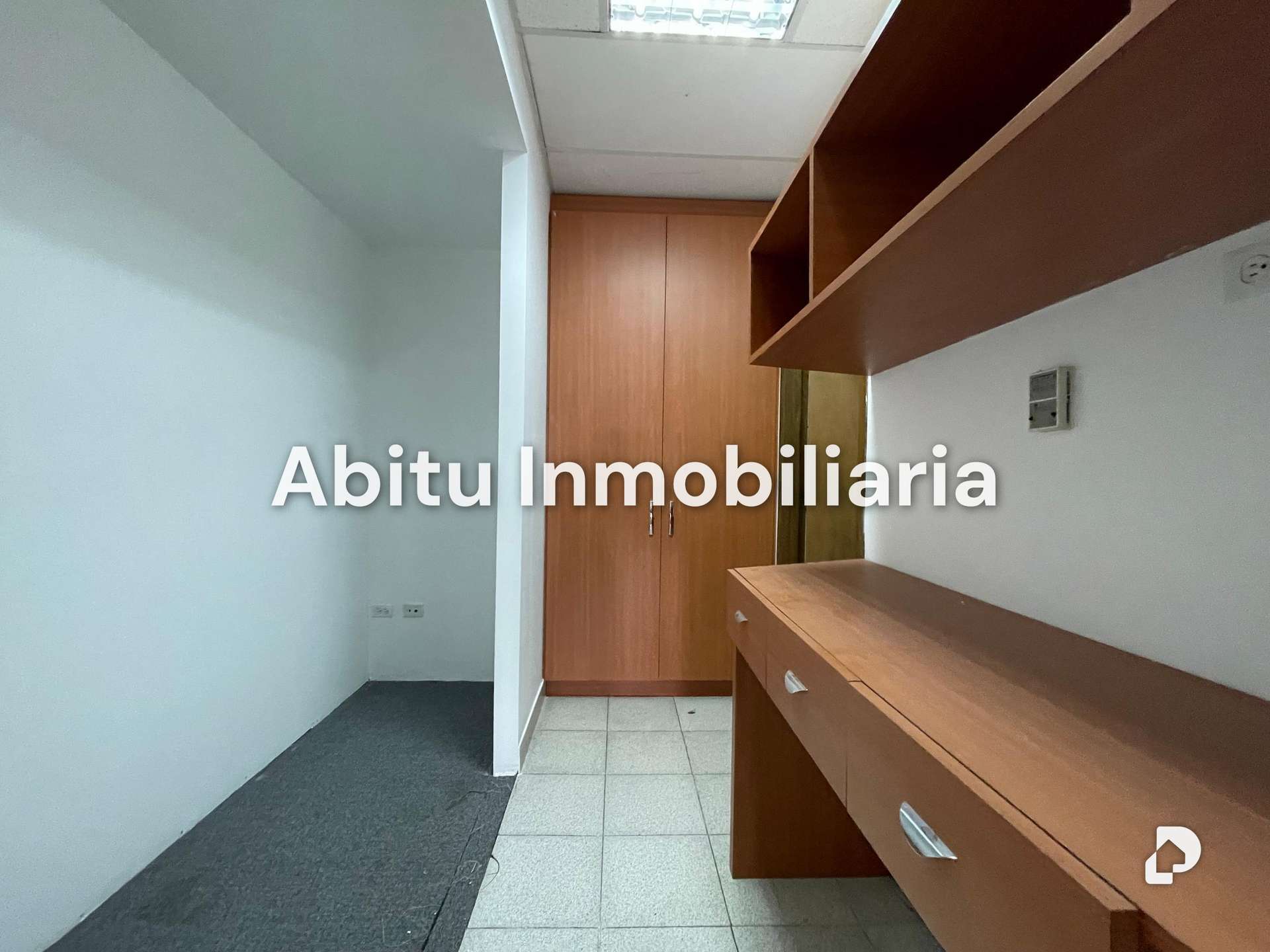 Oficina en Las Mercedes, Caracas – 15